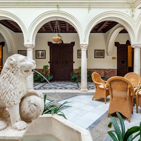 Palacio Marques De La Gomera Осуна Екстериор снимка