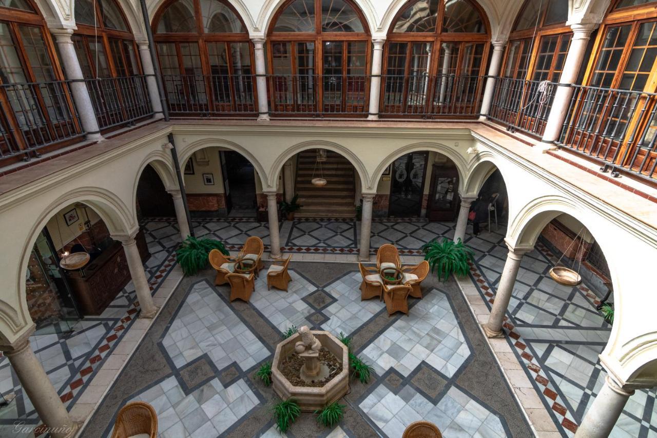 Palacio Marques De La Gomera Осуна Екстериор снимка