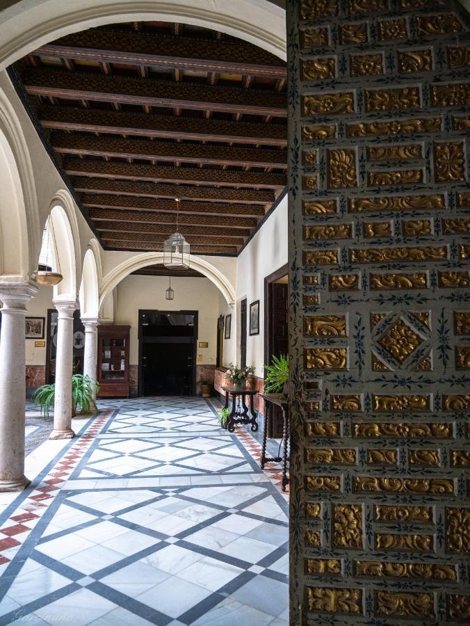 Palacio Marques De La Gomera Осуна Екстериор снимка