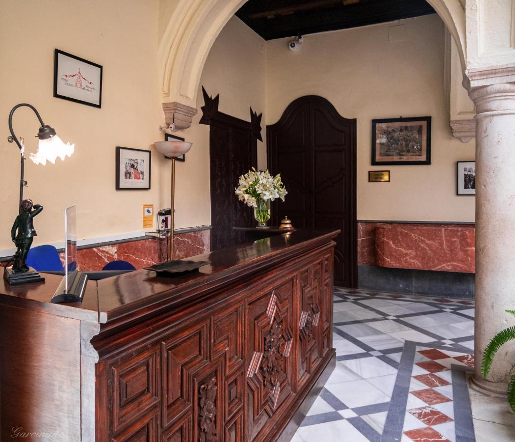 Palacio Marques De La Gomera Осуна Екстериор снимка