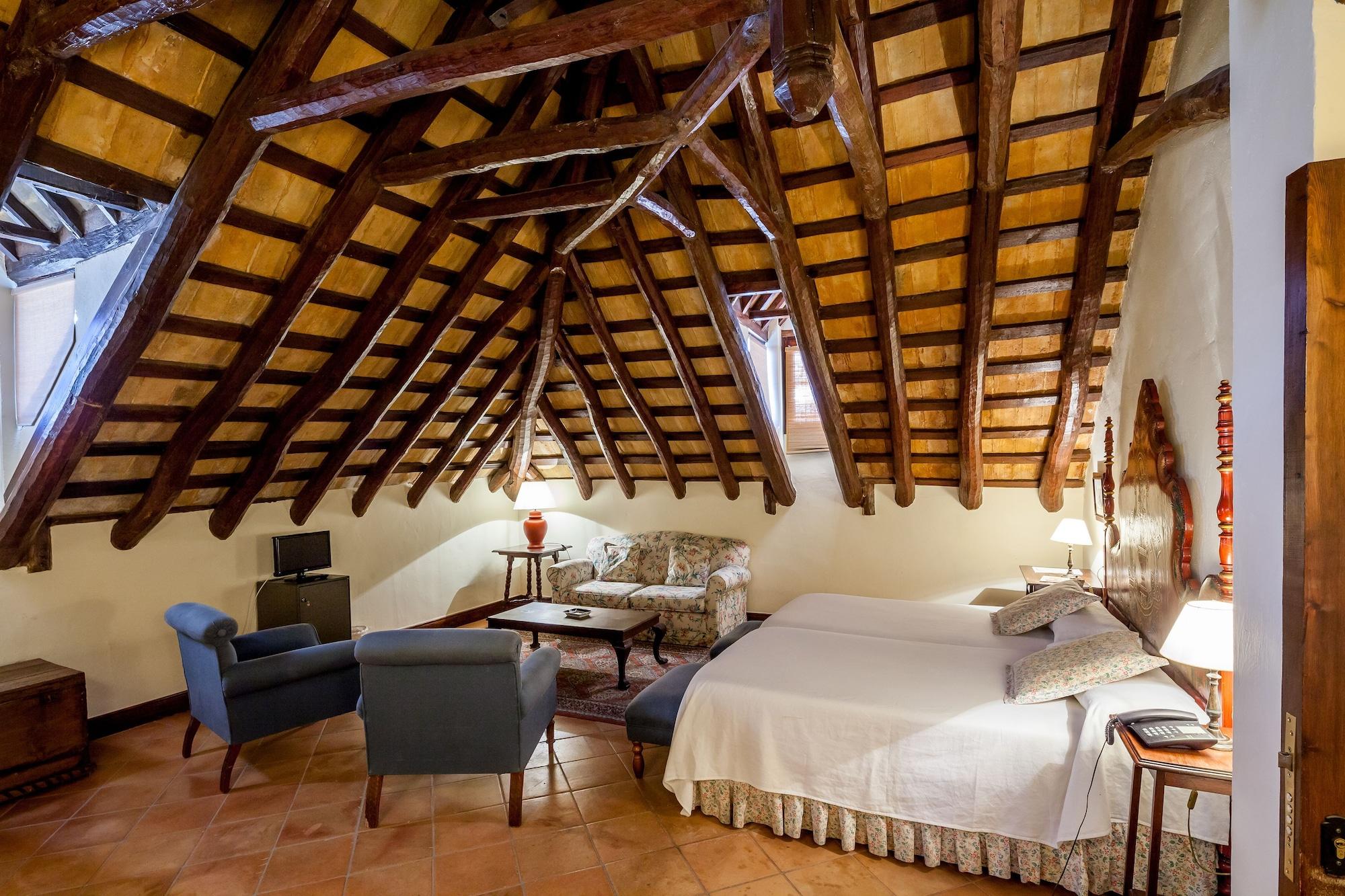 Palacio Marques De La Gomera Осуна Екстериор снимка