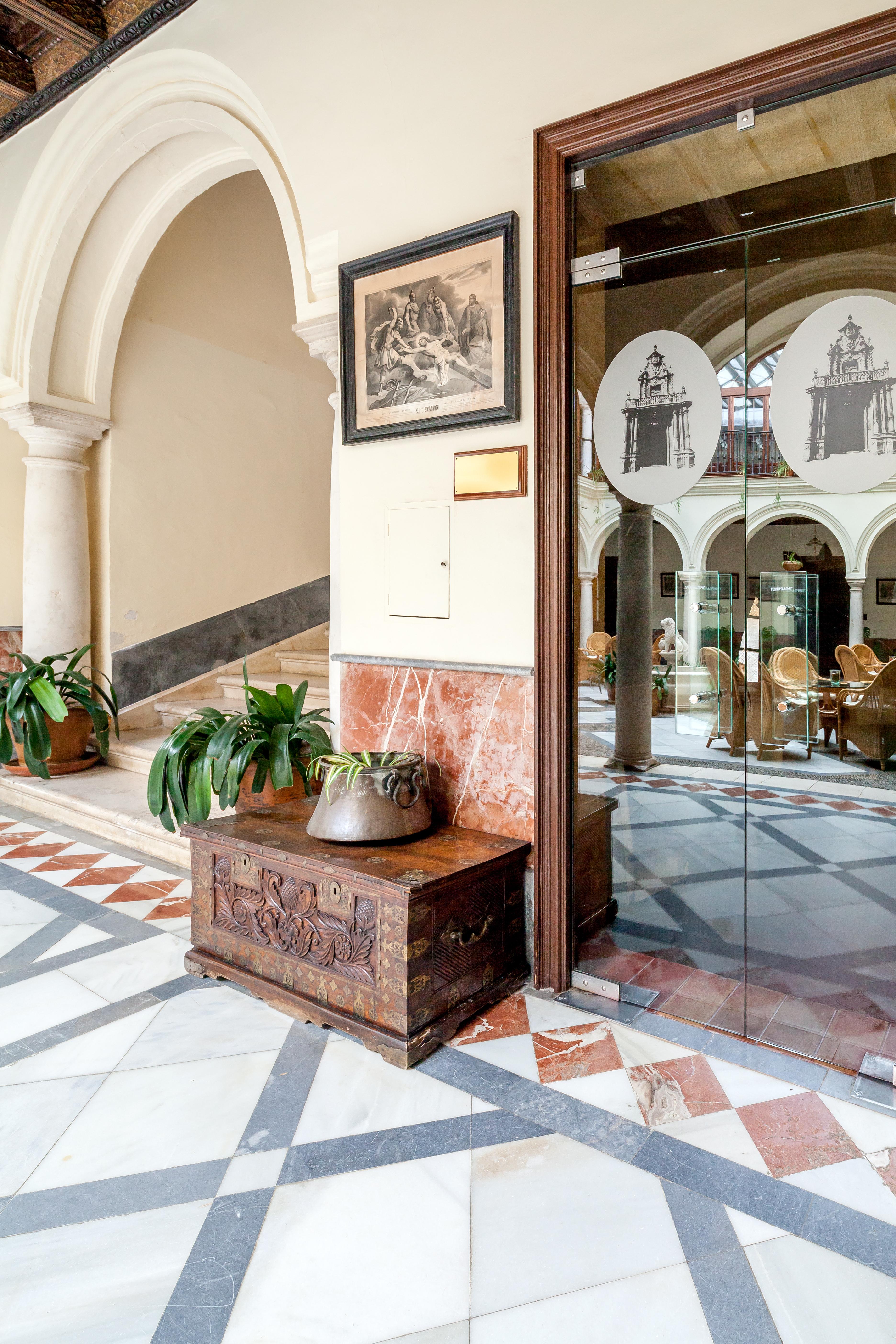Palacio Marques De La Gomera Осуна Екстериор снимка
