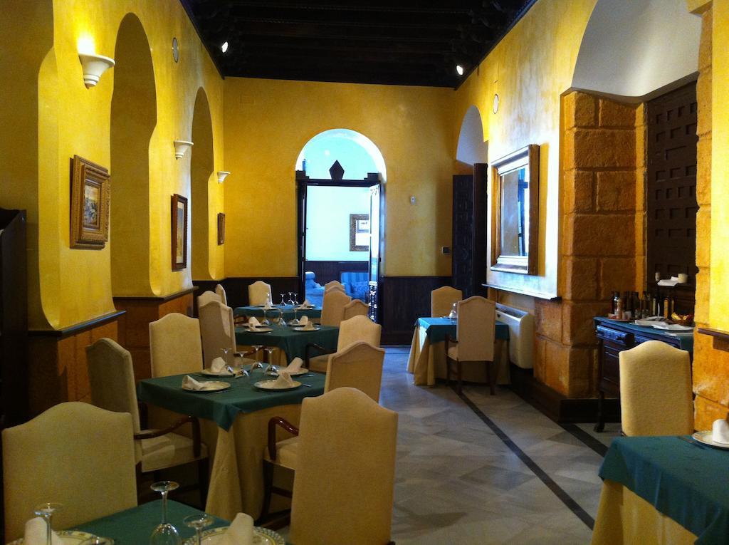 Palacio Marques De La Gomera Осуна Екстериор снимка